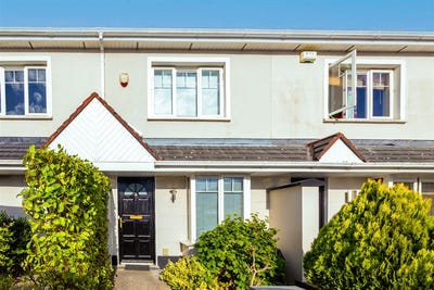 /international/ie/33-holywell-square-swords-dublin-210109859000/