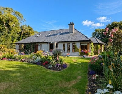 /international/ie/clooneen-westport-mayo-210110205376/