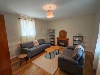 /international/ie/dillon-street-clonmel-meath-210109744797/