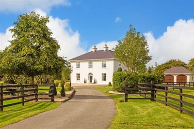 /international/ie/moorefield-house-berrillstown-tara-meath-210109680886/