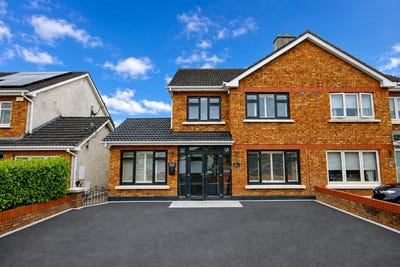 /international/ie/13-rinawade-lawns-leixlip-kildare-210119718607/