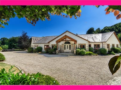 /international/ie/robin-s-rest-red-road-ballygahan-lower-avoca-wicklow-210109692372/