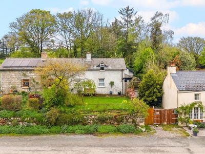 /international/ie/wellwood-cottage-kilquiggan-coolkenno-shillelagh-wicklow-210109683923/