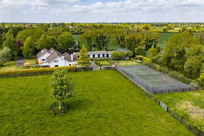 /international/ie/the-moate-hoganswood-clane-kildare-210109672853/