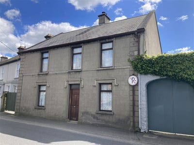 /international/ie/12-mitchel-street-thurles-tipperary-210109677429/