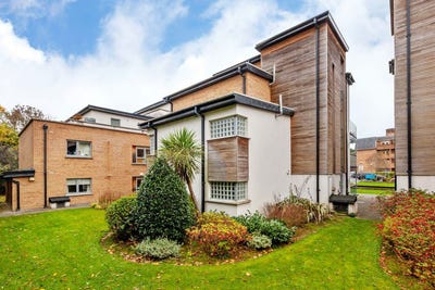 /international/ie/-93-the-watermill-dublin-5-dublin-210110163710/