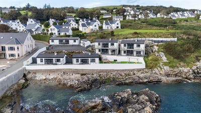 /international/ie/pierside-apartments-letterkenny-donegal-210109674263/