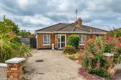 /international/ie/4-woodlands-park-coill-dubh-kildare-210109676729/