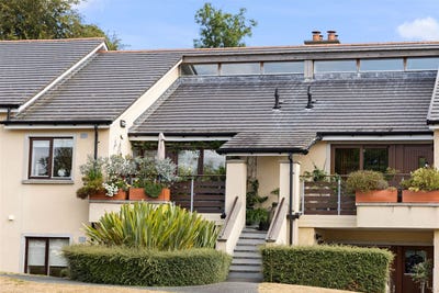 /international/ie/29-druids-court-druids-glen-newtownmountkennedy-wicklow-210119752642/