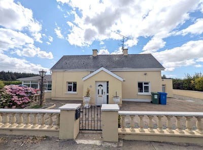 /international/ie/rose-cottage-rochestown-ballymitty-wexford-210109720178/