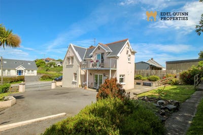 /international/ie/station-house-rossnowlagh-donegal-210109684159/