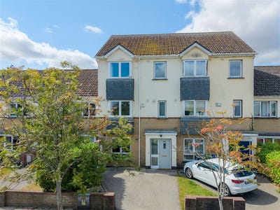 /international/ie/99-the-drive-hazelhatch-park-celbridge-kildare-210109784374/