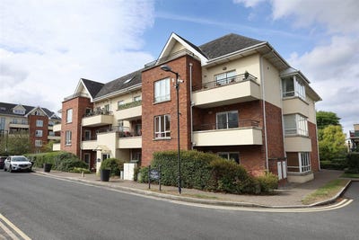 /international/ie/2-ballintyre-grove-dublin-16-dublin-210110163789/