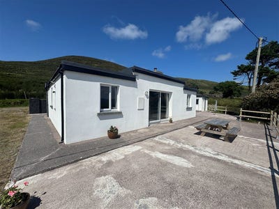 /international/ie/ref-1196-mountain-escape-coomastow-aghatubrid-caherciveen-kerry-210109673205/