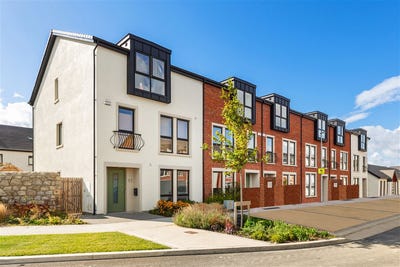 /international/ie/suttonfield-ballybetagh-road-dublin-18-dublin-210109681633/