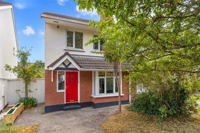 /international/ie/9-glencairn-avenue-the-gallops-dublin-18-dublin-210119673793/