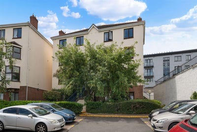/international/ie/96-new-row-square-dublin-8-dublin-210110265704/