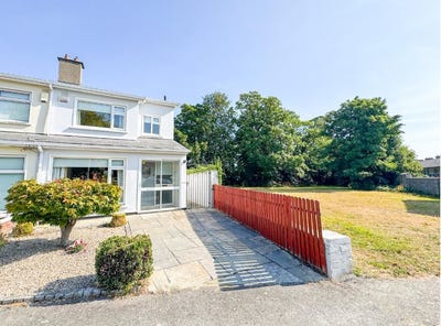/international/ie/16-somerton-off-rochestown-avenue-dun-laoghaire-dublin-210110330140/
