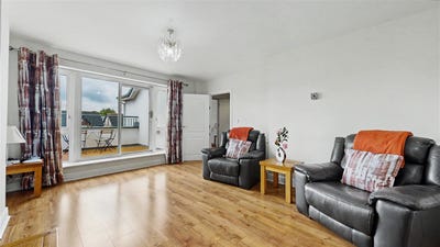 /international/ie/61-saint-samson-s-court-dublin-13-dublin-210109672945/