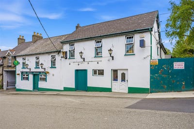 /international/ie/the-white-house-bar-99-the-shannon-enniscorthy-wexford-210109677064/