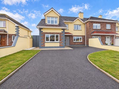 /international/ie/23-abbeyfield-ballaghaderreen-roscommon-210110330325/