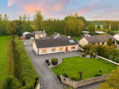 /international/ie/lock-view-house-ballyteage-north-kilmeague-naas-kildare-210120597711/