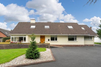 /international/ie/monatrea-maynooth-road-celbridge-kildare-210110330285/