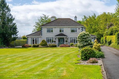 /international/ie/halltown-house-hallstown-skryne-road-ratoath-meath-210110041930/