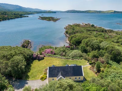 /international/ie/the-old-oak-cottage-collorus-kenmare-kerry-210109671965/