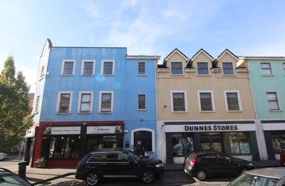 /international/ie/main-street-dublin-15-dublin-210109676190/