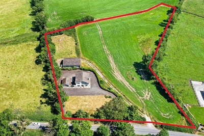 /international/ie/house-on-4-6-acres-outbuilding-carnisle-kildalkey-meath-210110072099/