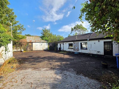 /international/ie/redbog-road-dunshaughlin-meath-210109677782/