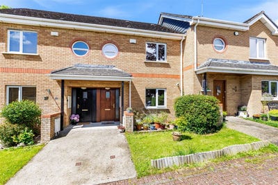 /international/ie/20-the-village-green-ratoath-meath-210109674870/
