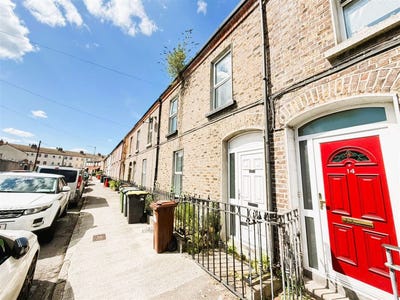 /international/ie/room-c-emerald-street-double-room-house-share-dublin-1-dublin-210109675447/
