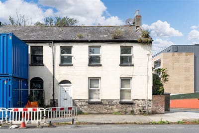 /international/ie/140-harold-s-cross-road-dublin-6w-dublin-210110053094/