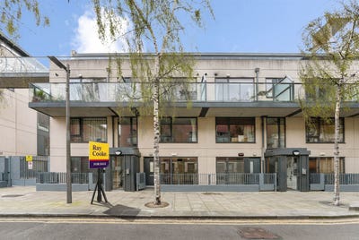 /international/ie/apt-83-block-m-hanover-riverside-dublin-2-dublin-210110360520/