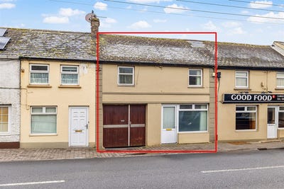 /international/ie/main-street-rathangan-kildare-210109682436/