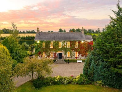 /international/ie/mountprospect-stud-mountprospect-rathangan-kildare-210109674239/