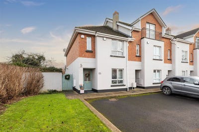 /international/ie/82-ballisk-court-donabate-dublin-210109688218/