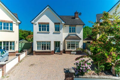 /international/ie/32-brooklands-dublin-road-clane-kildare-210109671915/
