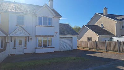 /international/ie/31-clooneen-park-manorhamilton-leitrim-210109673776/