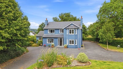 /international/ie/rossadrehid-cahir-tipperary-210109879681/