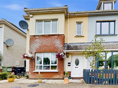 /international/ie/146-moylaragh-crescent-balbriggan-dublin-210109684145/