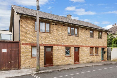 /international/ie/52-dominick-street-dun-laoghaire-dublin-210110287106/