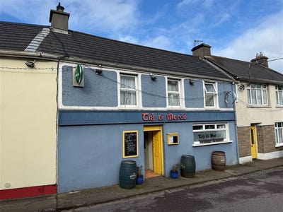 /international/ie/tigh-ui-mhurchu-ballyferriter-kerry-210109799762/