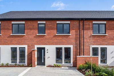 /international/ie/the-back-road-malahide-dublin-210109674209/