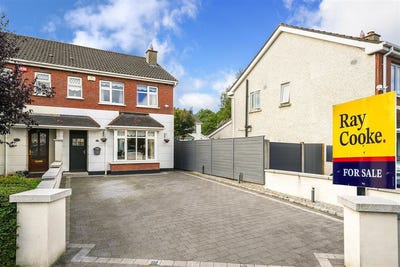 /international/ie/10-moyglas-drive-lucan-dublin-210110163722/
