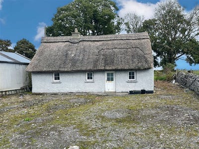 /international/ie/thatch-ballagh-ballinasloe-galway-210109673472/