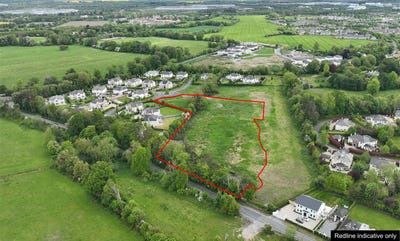 /international/ie/holsteiner-park-clonee-meath-210109670417/