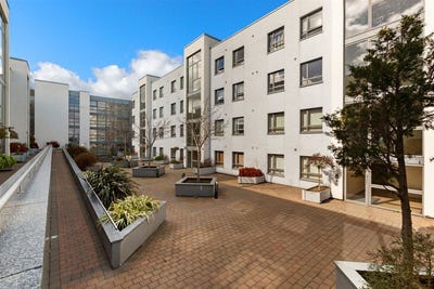 /international/ie/73-grove-court-dublin-15-dublin-210119897956/